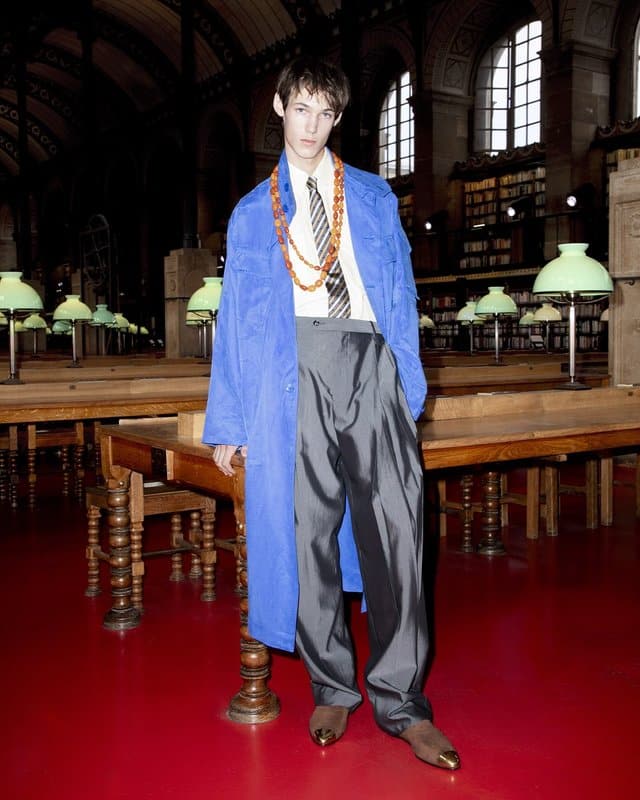 Alessandro Michele signe chez Valentino une collection aux silhouettes inédites