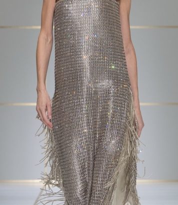 ParisSelectBook - Armani joue la métamorphose avec son tailleur pour le printemps 2027