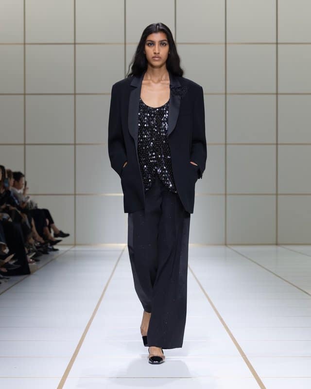 Armani joue la métamorphose avec son tailleur pour le printemps 2027