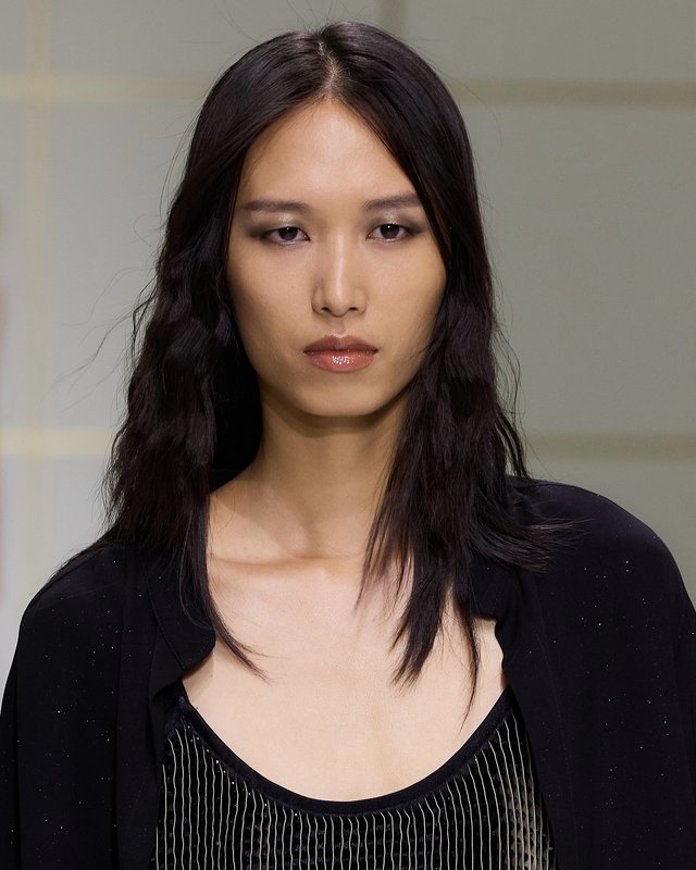 Armani joue la métamorphose avec son tailleur pour le printemps 2027