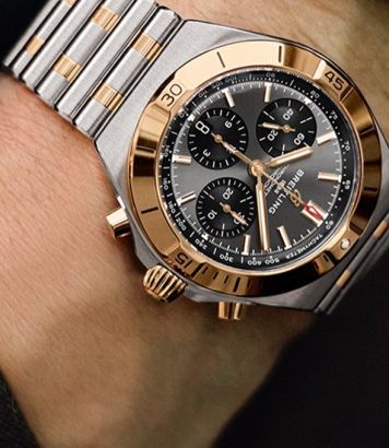 ParisSelectBook - Breitling marie l'or rouge et l'acier sur son Chronomat