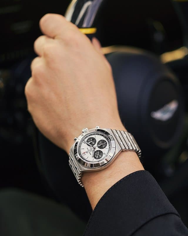 Breitling supprime toute rupture entre boîtier et bracelet sur la Chronomat