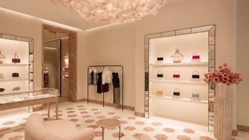 ParisSelectBook - Carolina Herrera confie sa boutique Miami à des artistes féminines