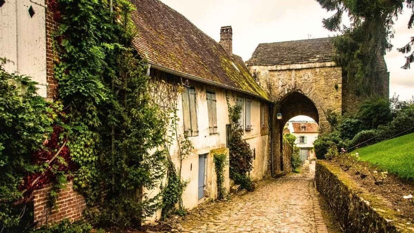 Ce village de l'Oise classé parmi les plus beaux de France retrouve enfin sa sérénité à l'automne