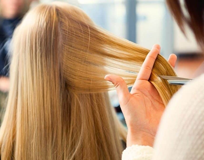 Ces 3 coupes que les coiffeurs jugent vieillissantes après 50 ans, même sans un seul cheveu gris
