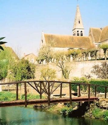 Cette ville du Loiret labellisée Petite Cité de Caractère est la escapade automnale parfaite