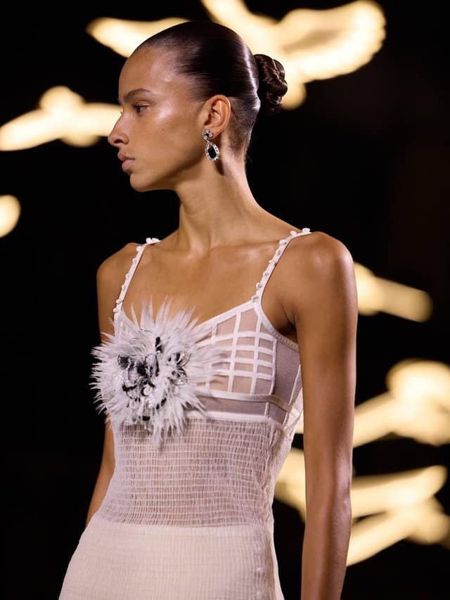 Chanel revisite Gabrielle avec un tweed smocké inédit pour 2027