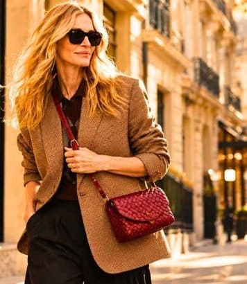 Delvaux, la marque de sac belge au quiet luxury que Julia Roberts porte partout à Paris