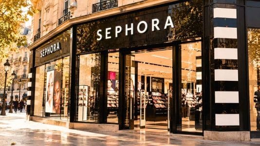 Disponible chez Sephora à 29,90 euros, ce sérum Byoma réduit les rides jusqu'à 85% en un mois