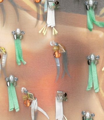 ParisSelectBook - Dries Van Noten habille le bureau en organza et broderies de cinéma