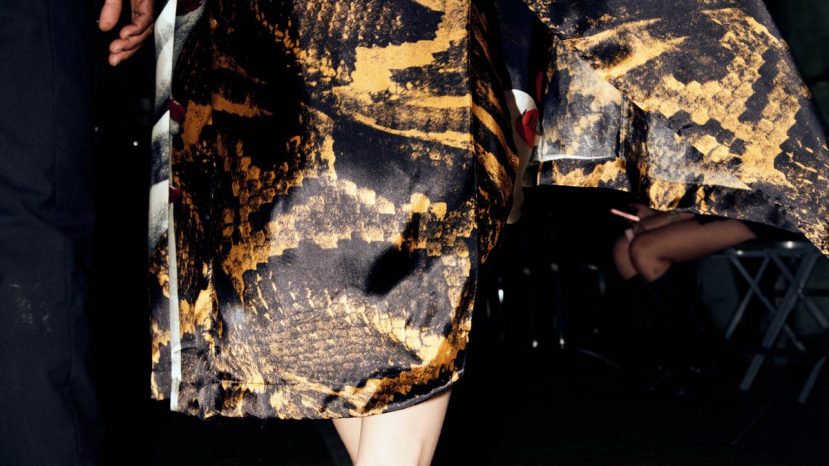 ParisSelectBook - Dries Van Noten superpose les imprimés comme des affiches de cinéma