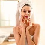 Cette habitude beauté qui accélère l'apparition des rides selon cette dermatologue