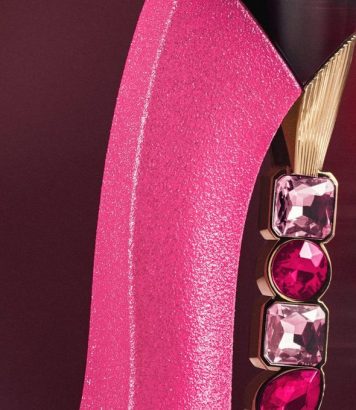 ParisSelectBook - Good Girl de Carolina Herrera s'habille de cristaux pour les fêtes