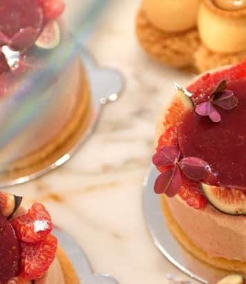 ParisSelectBook - La Butterfly Pâtisserie du Crillon se mobilise pour Octobre Rose