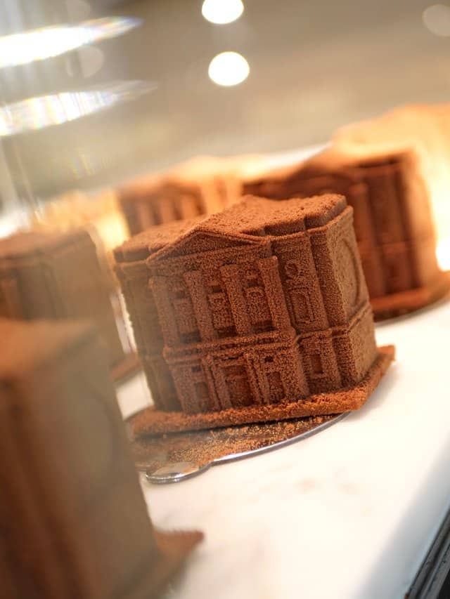 La Butterfly Pâtisserie du Crillon se mobilise pour Octobre Rose