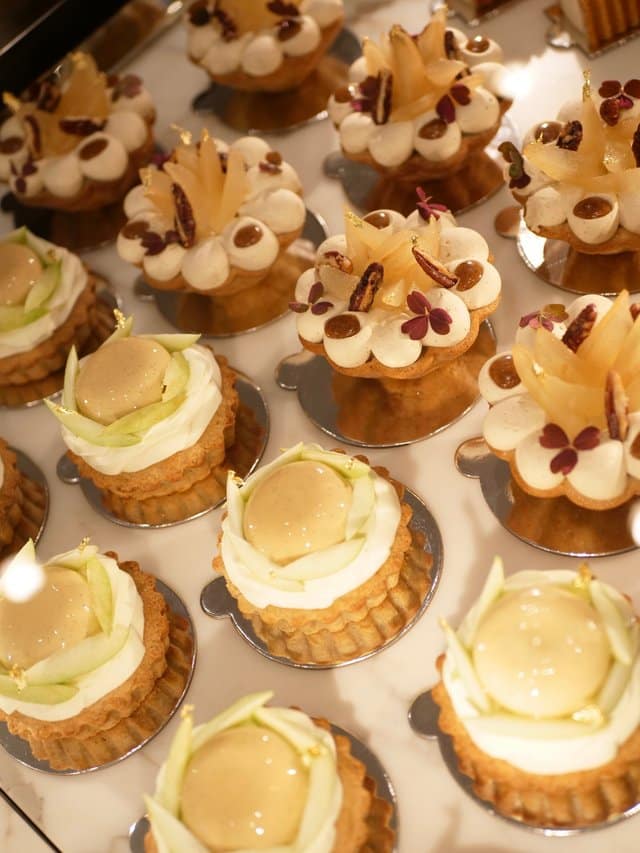 La Butterfly Pâtisserie du Crillon se mobilise pour Octobre Rose