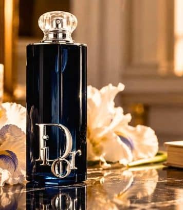 Lancé en 2002, ce parfum Dior ultra-sensuel conquiert désormais la nouvelle génération