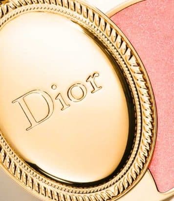 Le baume à lèvres de Dior Beauté qui se colle au dos de votre téléphone est déjà en rupture de stock