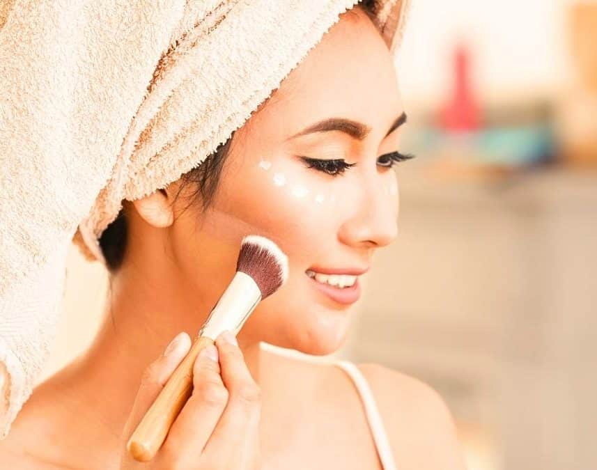 Le precision baking sculpte les traits comme un contouring sans alourdir le teint