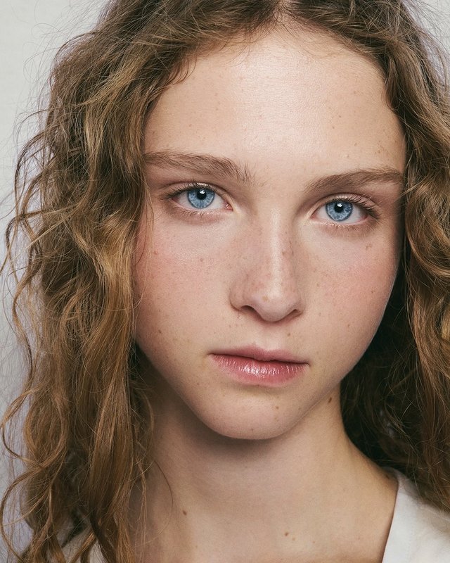 Le regard au coeur du défilé printemps-été 2027 de Louis Vuitton