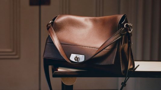 ParisSelectBook - Le sac E'Mio Duo de Berluti et sa patine pour le quotidien