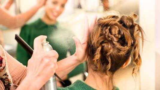 Le spray Sunlight de Lazartigue donne un effet balayage soleil naturel à moins de 30 euros ce printemps