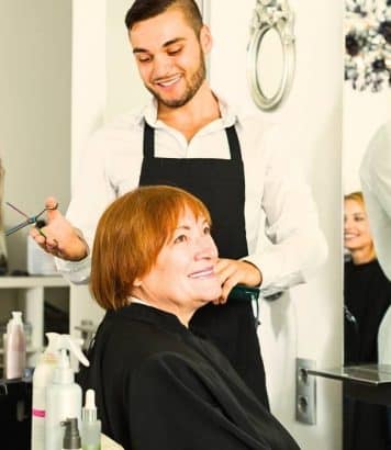 Le tuft bob s'impose comme la coupe chic de l'automne 2026 et sublime même les quinquas