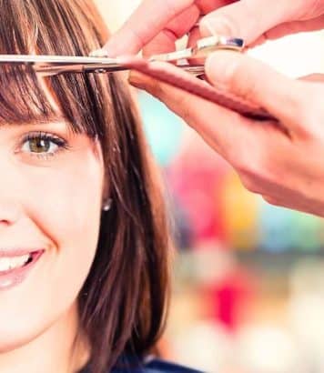 Les coiffeurs sont unanimes sur la couleur de cheveux qui rajeunit après 45 ans cet automne
