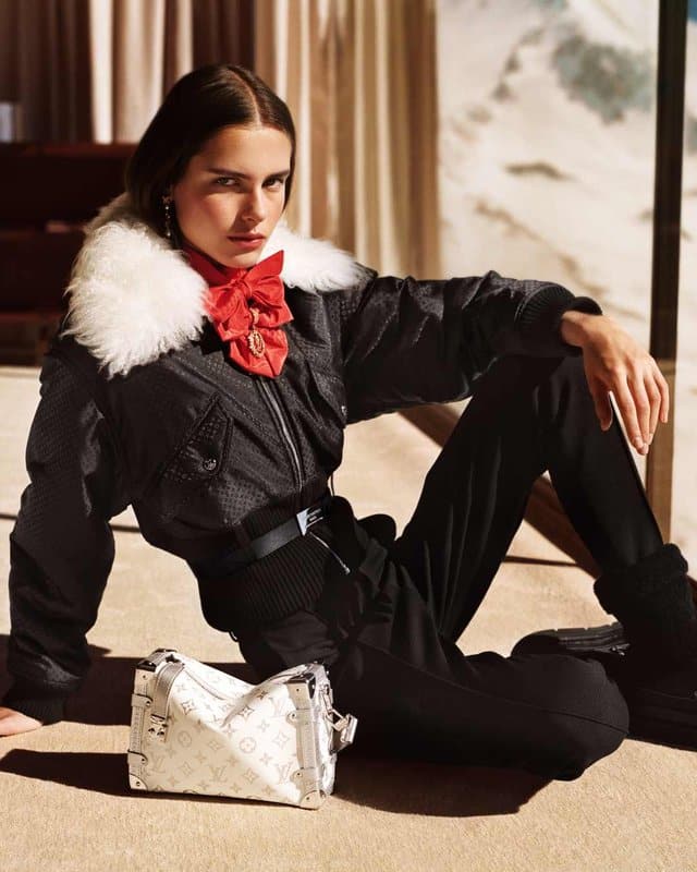 Louis Vuitton mêle shearling et snowboard Damier pour la montagne