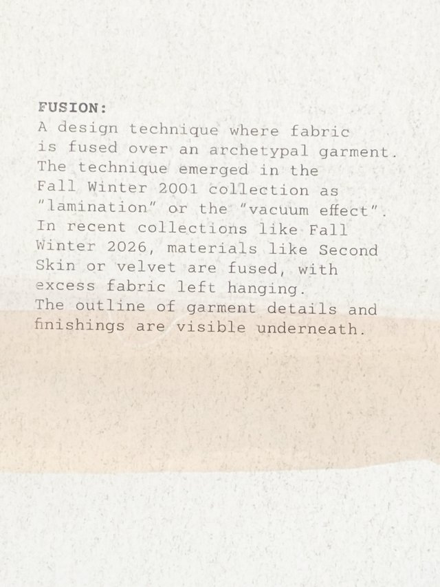 Maison Margiela fige ses vêtements sous une peau de tissu pour 2026