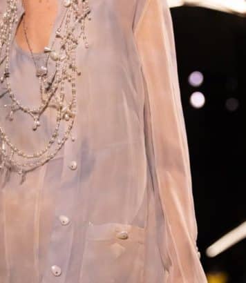 ParisSelectBook - Matthieu Blazy habille Chanel de soie et de lumière pour 2027