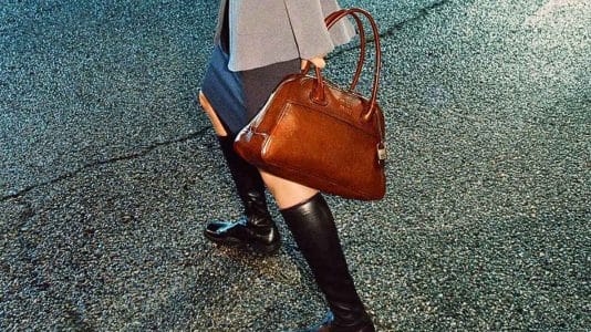 Miu Miu habille l'hiver en cuir stretch et popeline sensuelle