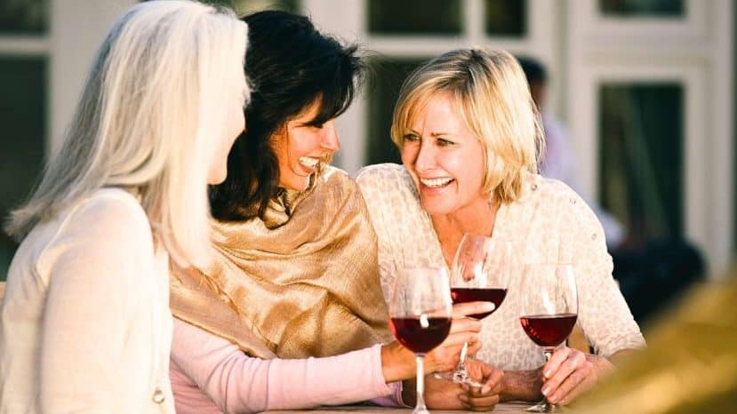 « Mon fond de teint me vieillissait » : ces détails de maquillage après 50 ans que j'ai enfin corrigés