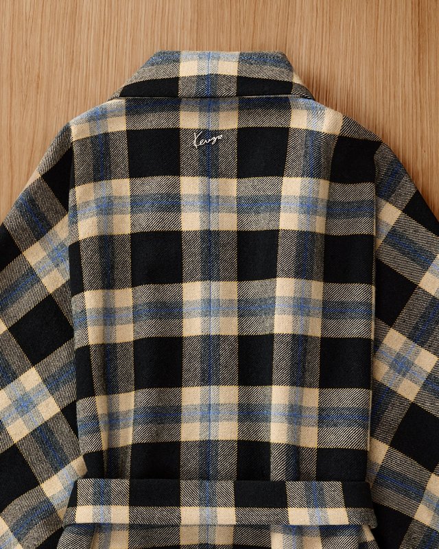 Nigo ressort la signature manuscrite de Kenzo pour en faire un motif