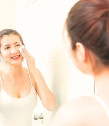 Notée 100/100 sur Yuka, cette crème effet lifting en pharmacie lisse les rides dès la première application
