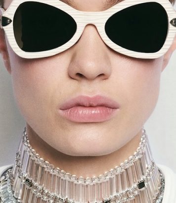 ParisSelectBook - Pat McGrath signe pour Louis Vuitton un maquillage qui prolonge le vêtement
