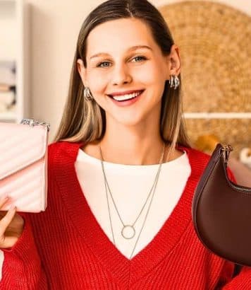 Plus besoin d'accorder son sac à sa tenue pour avoir un look qui marque vraiment