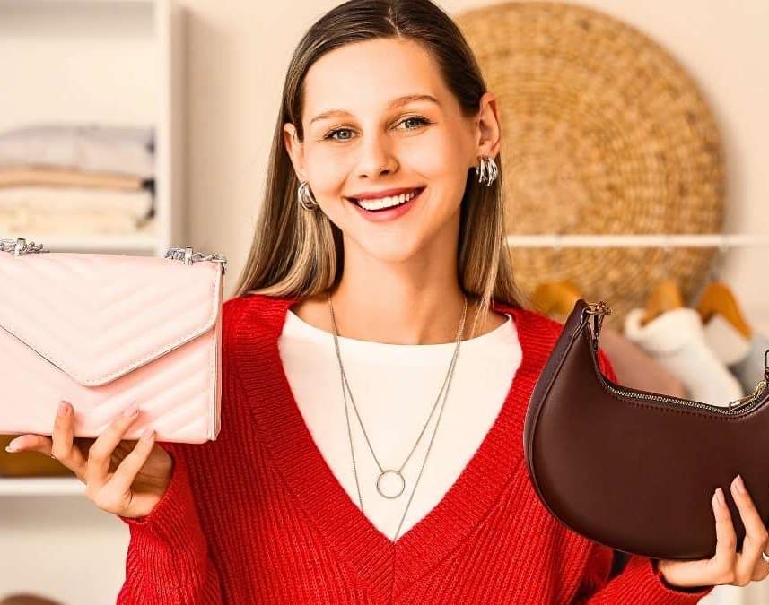 Plus besoin d'accorder son sac à sa tenue pour avoir un look qui marque vraiment