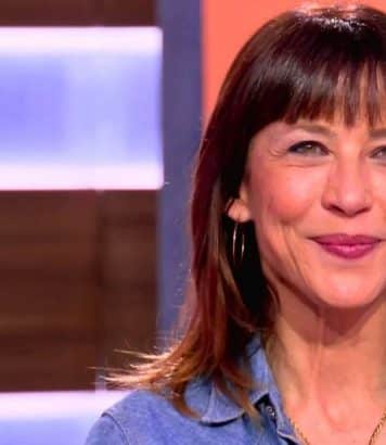 Sophie Marceau troque les bottes cavalières contre des santiags noires à 59 ans et ça change tout
