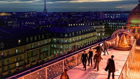 Sur les toits de Paris, la patinoire du Printemps Haussmann ouvre dès le 7 novembre pour Noël 2026