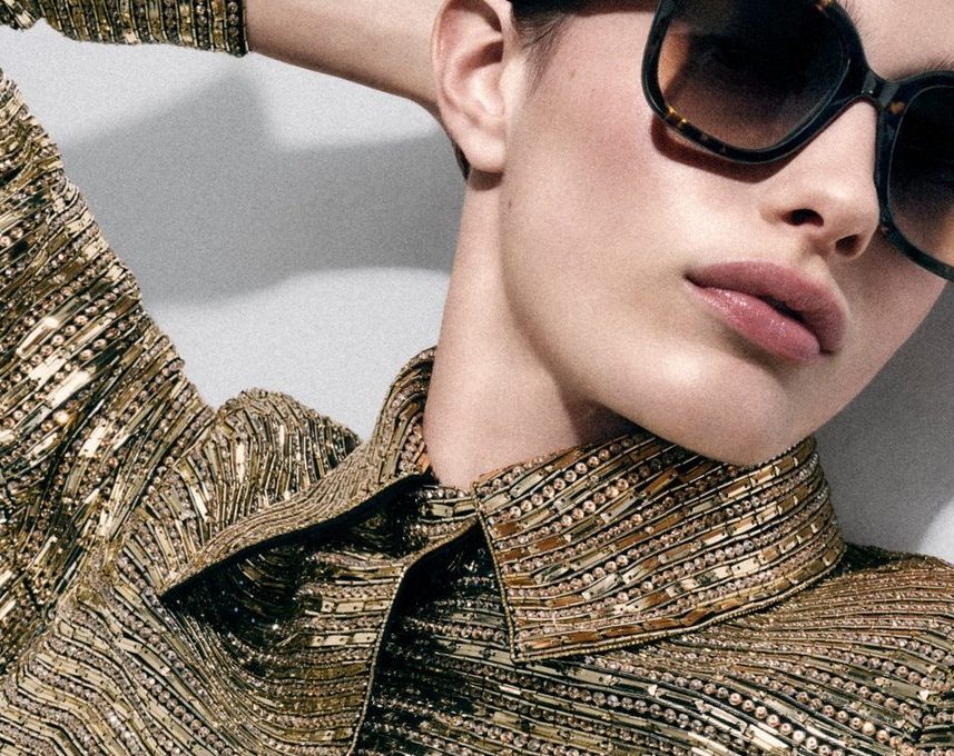 ParisSelectBook - Wes Gordon signe le glamour de Carolina Herrera en lunettes